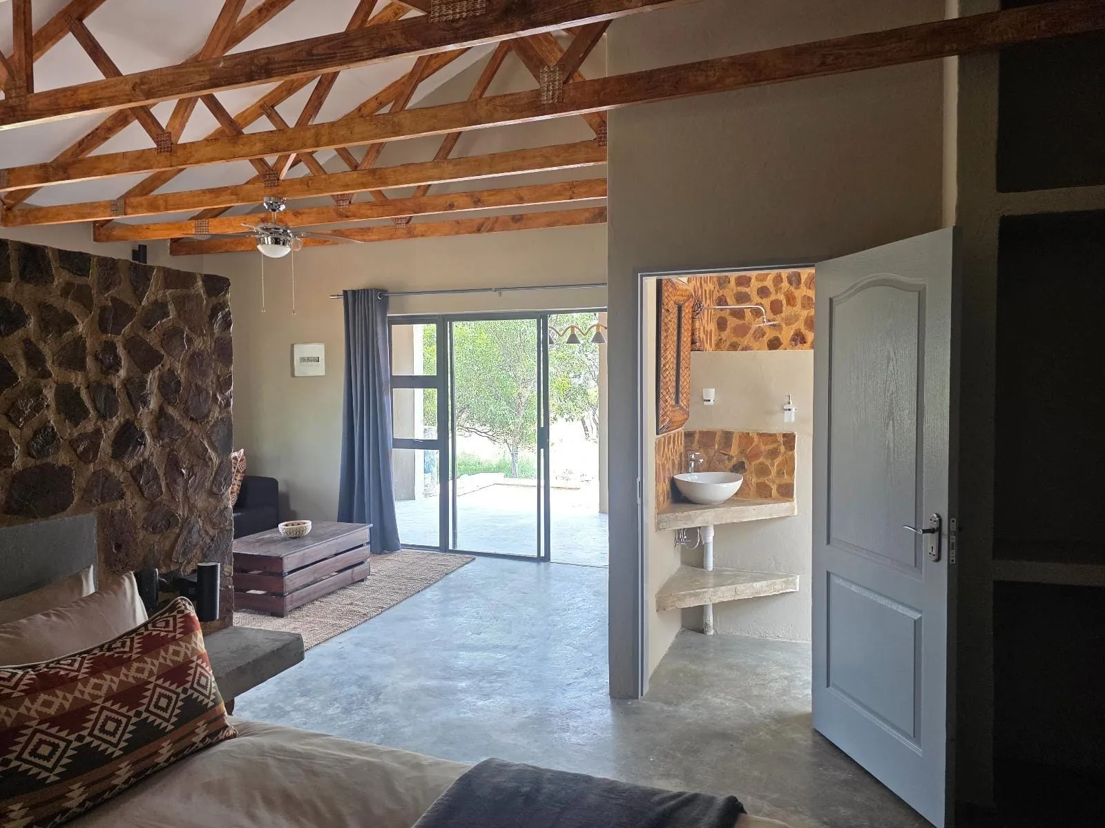 Fish Eagle deluxe villa
